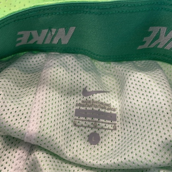 Nike athletic shorts in bright green size youth large - Picture 6 of 7